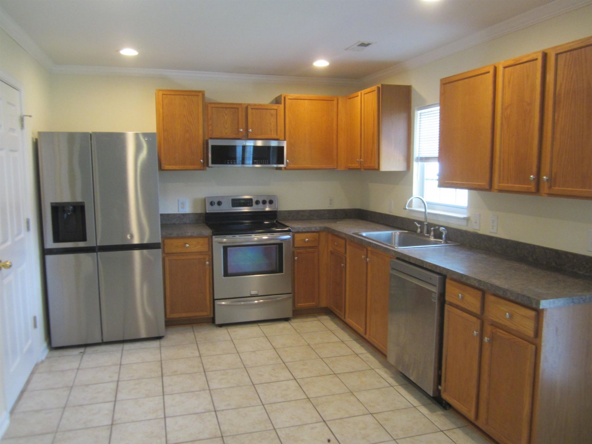 178 Tibton Circle Photo 6