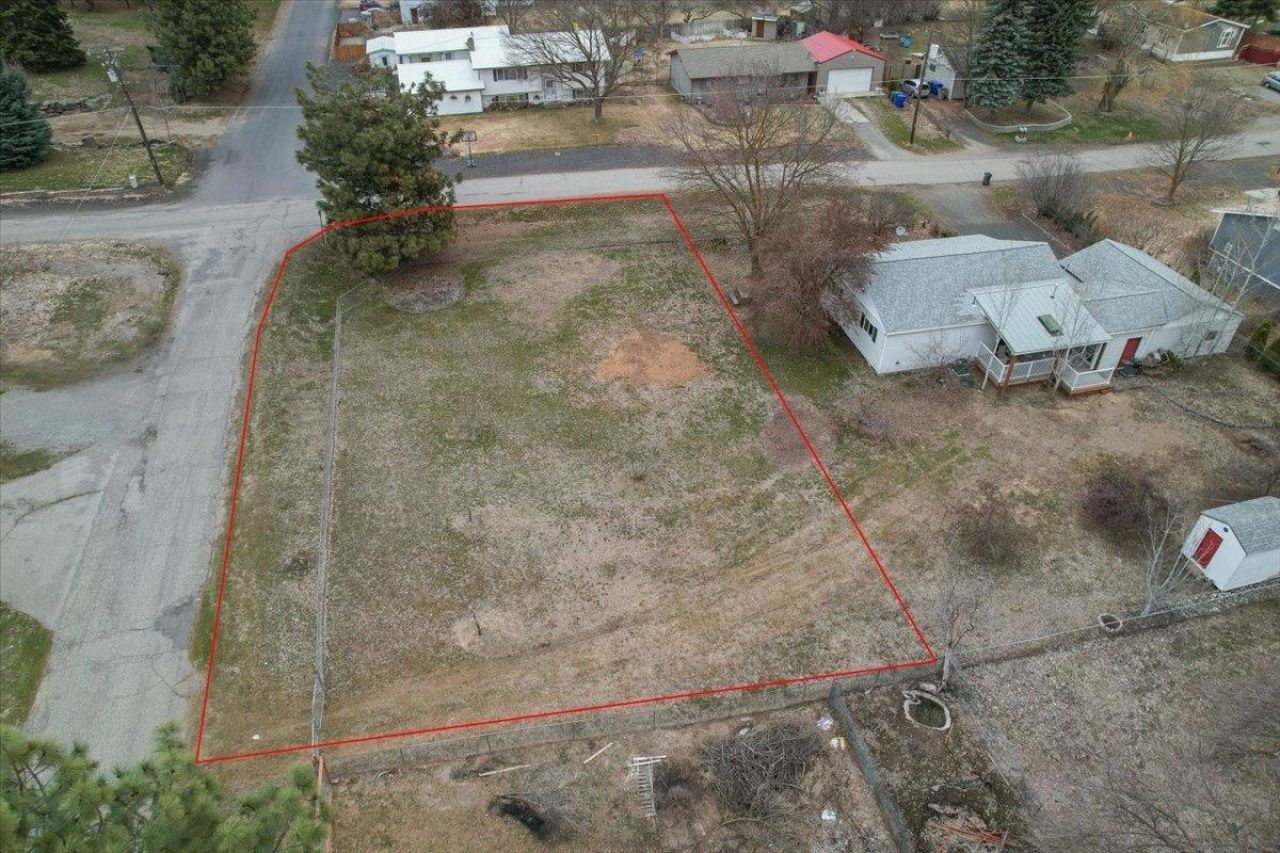 117xx N Sheridan St, Mead, WA 99021 Main Photo