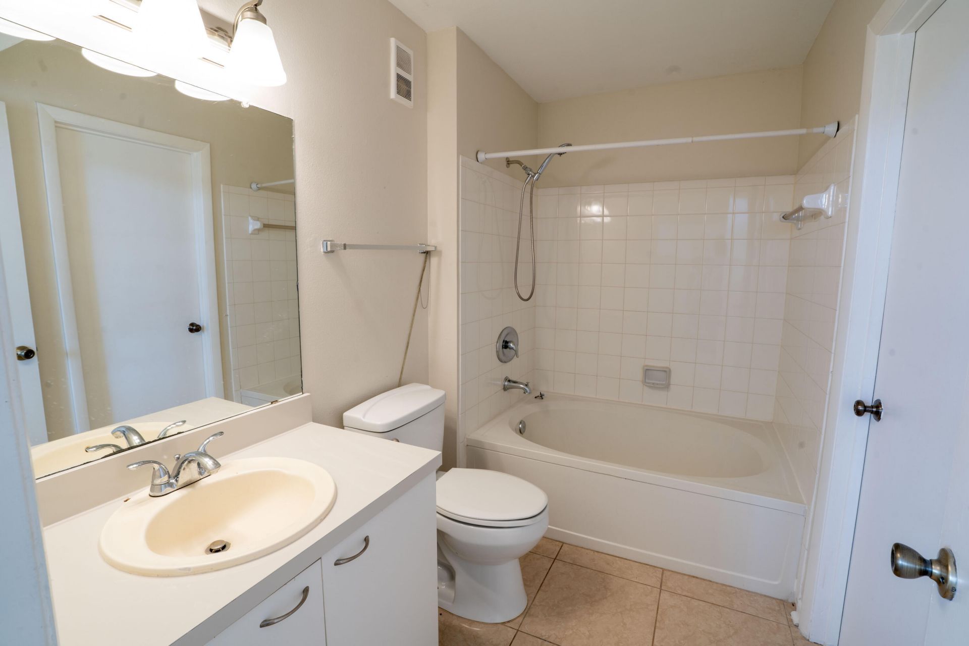 4791 Via Palm Lakes, Unit 1709, West Palm Beach, FL 33417 Photo