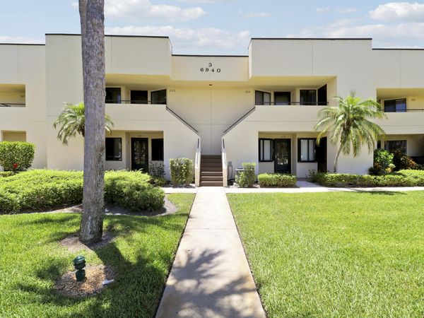 6940 SE CONSTITUTION Boulevard, Unit 203, Hobe Sound, FL 33455