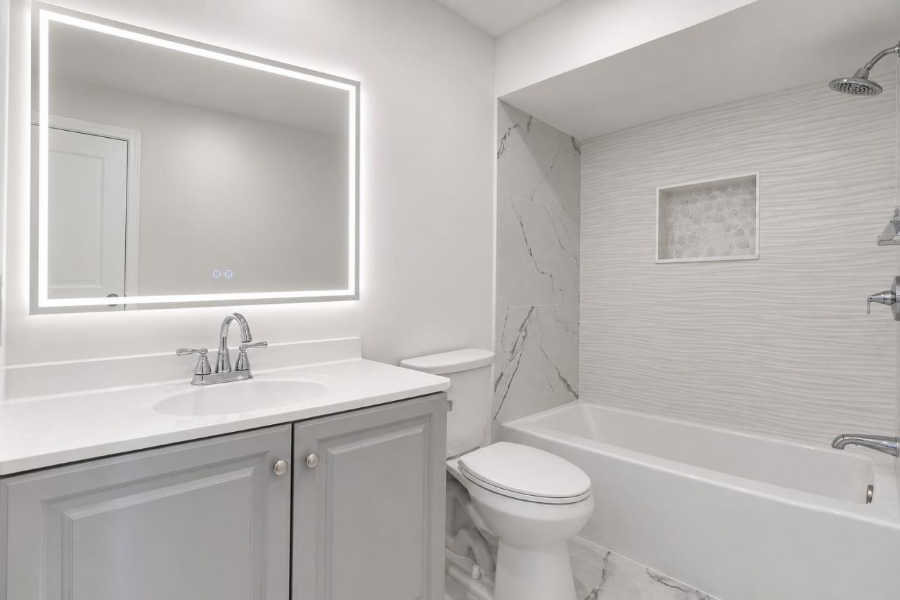 6940 SE Constitution Boulevard, Unit 203, Hobe Sound, FL 33455 Photo