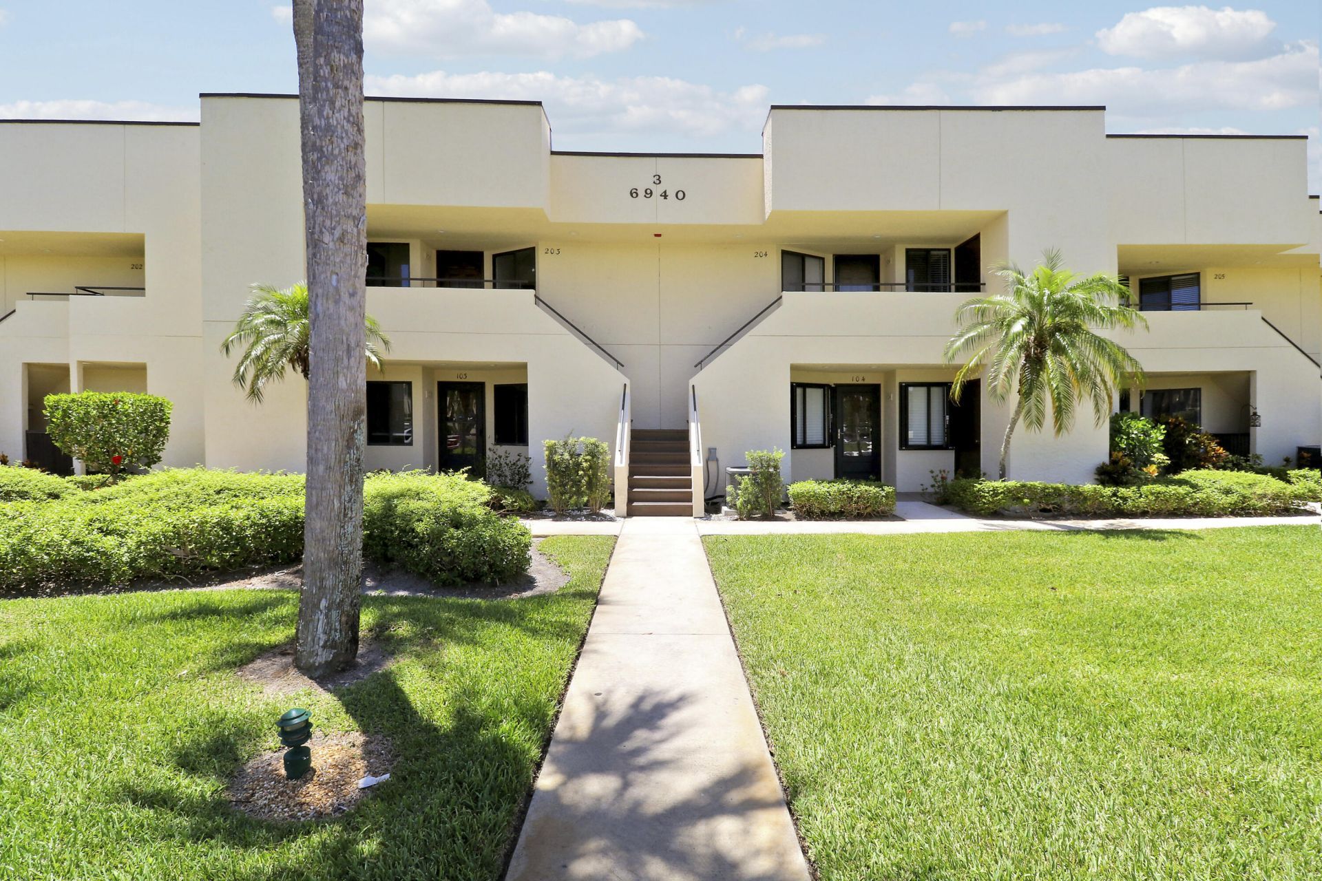 6940 SE Constitution Boulevard, Unit 203, Hobe Sound, FL 33455 Photo