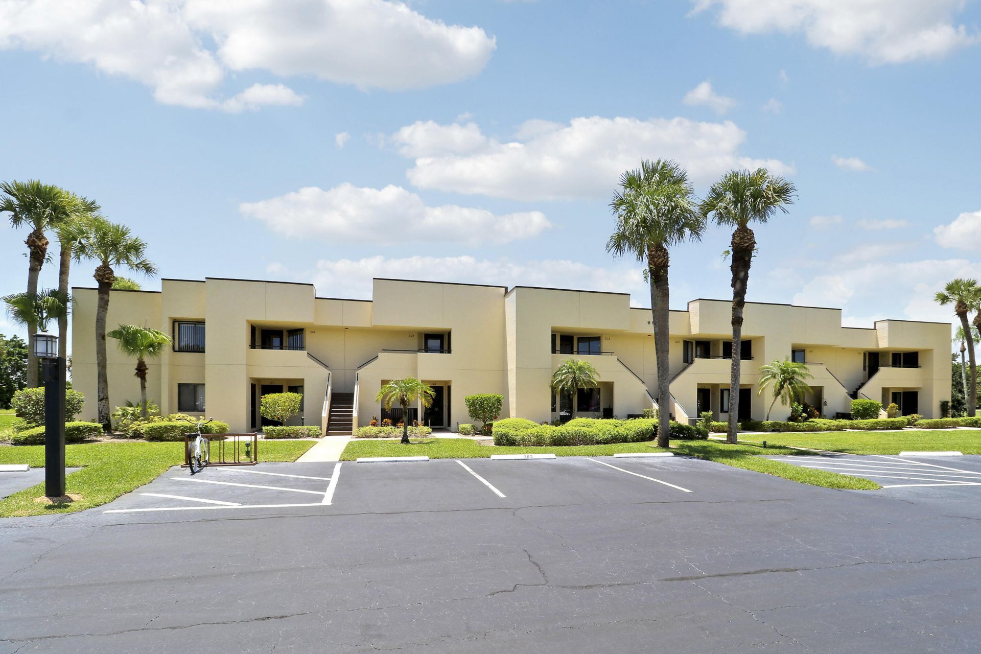 6940 SE Constitution Boulevard, Unit 203, Hobe Sound, FL 33455 Photo