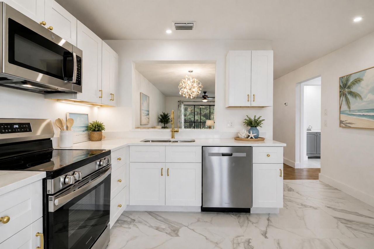 6940 SE Constitution Boulevard, Unit 203, Hobe Sound, FL 33455 Photo