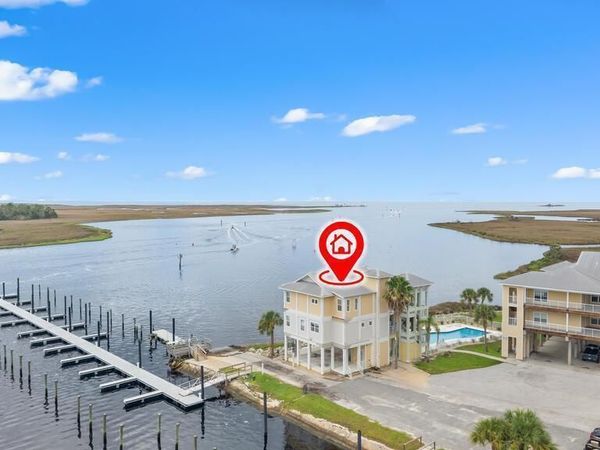 322 NW Second Ave, Unit Penthouse, Steinhatchee, FL 32359