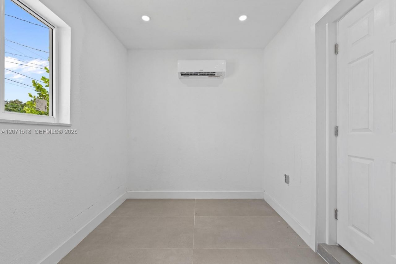 1849 NW 16th St , Unit 1, Miami, FL 33125 Photo
