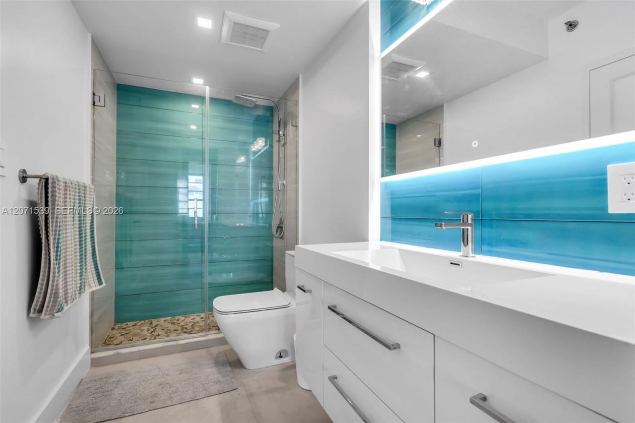 100 Lincoln Rd , Unit 539, Miami Beach, FL 33139 Photo