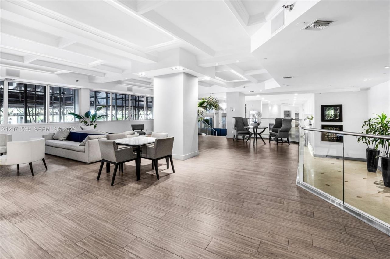 100 Lincoln Rd , Unit 539, Miami Beach, FL 33139 Photo