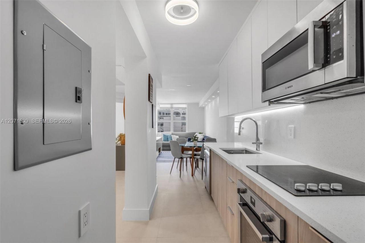 100 Lincoln Rd , Unit 539, Miami Beach, FL 33139 Photo