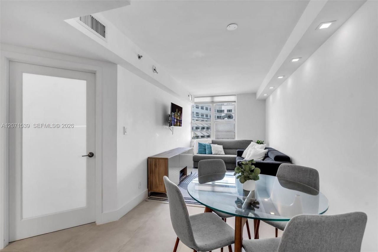 100 Lincoln Rd , Unit 539, Miami Beach, FL 33139 Photo
