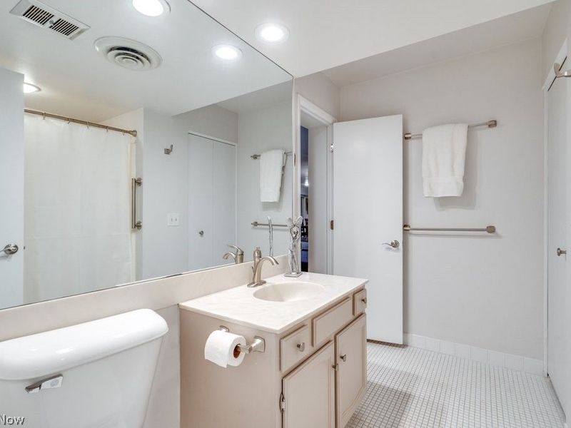 1012 Bunker Drive, Unit 106, Fairlawn, OH 44333 Photo 13