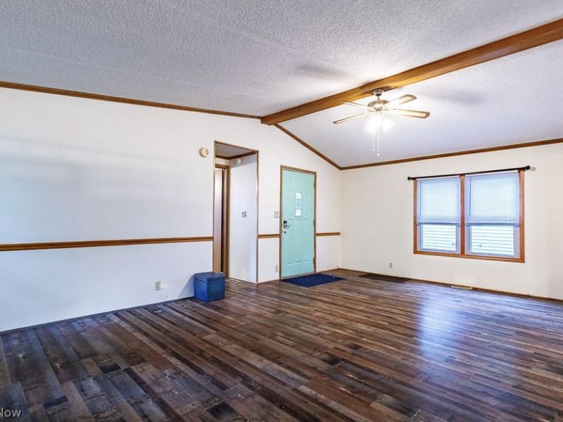 1229 Columbiana-Lisbon Road, Unit 103, Columbiana, OH 44408 Photo 9