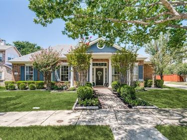 1702 Bluffview Lane, Carrollton, TX 75007