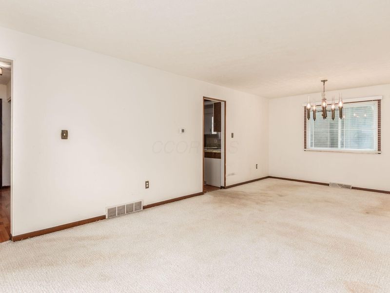 646 Darlene Place , Galloway, OH 43119 Photo 8