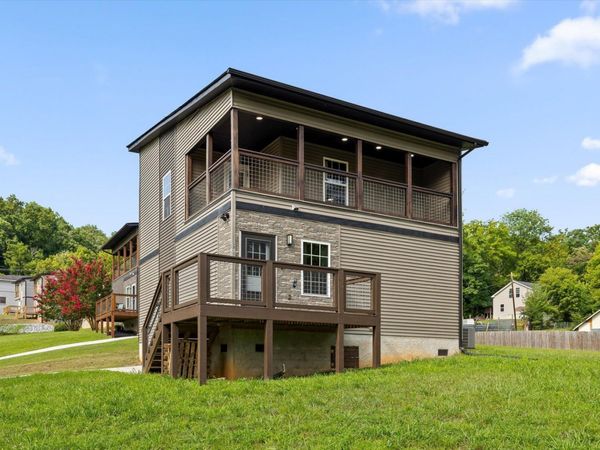 3915 Meadow Lane , Chattanooga, TN 37406