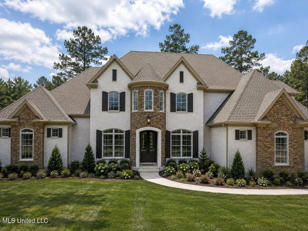 357 Poplar Lane, Holly Springs, MS 38635
