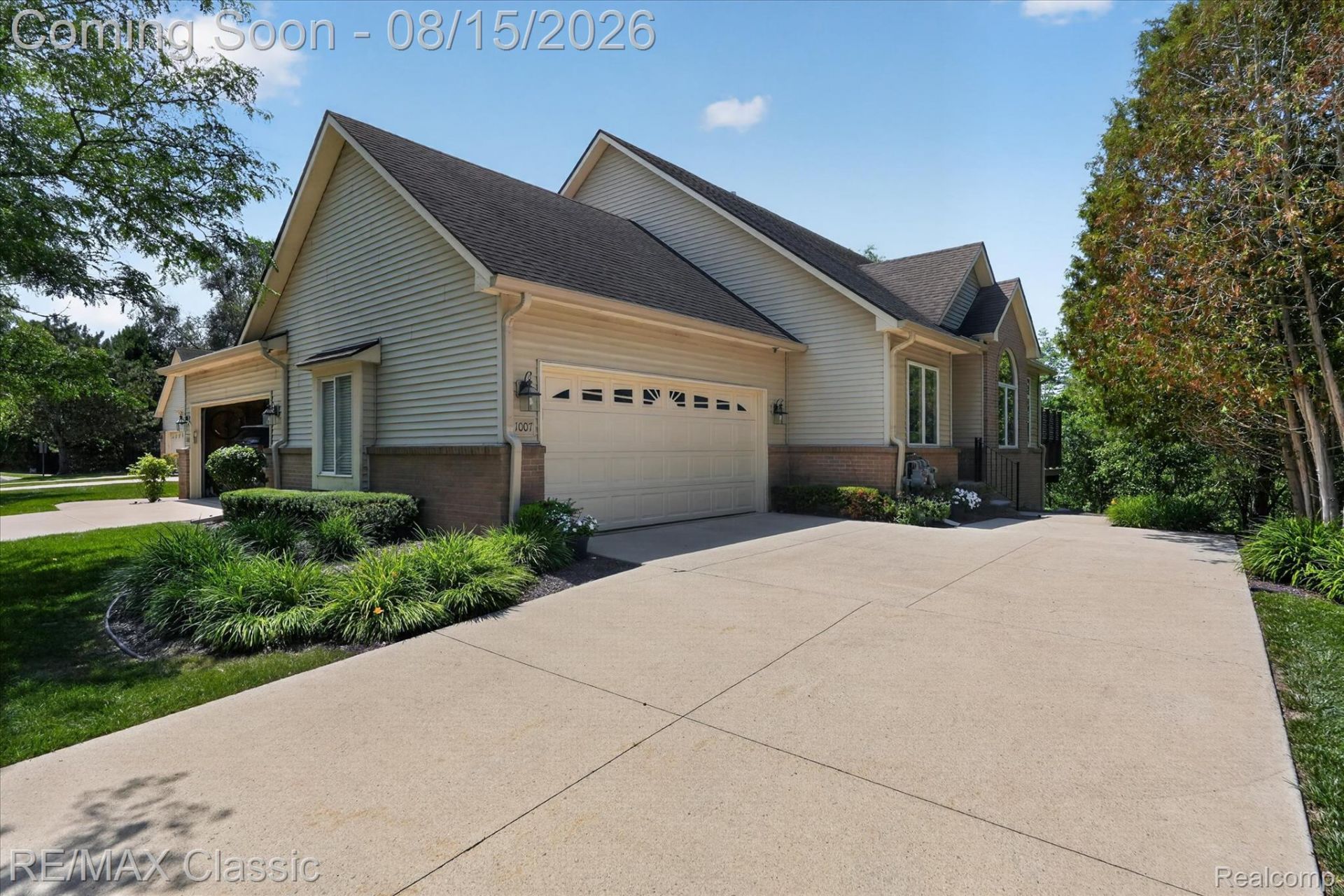 1007 Bird Song Lane, Unit 4, Milford Village, Mi 48381 Main Photo