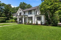 1731 Maplewood Drive photo 4