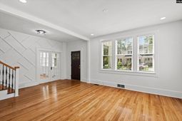 1731 Maplewood Drive photo 4