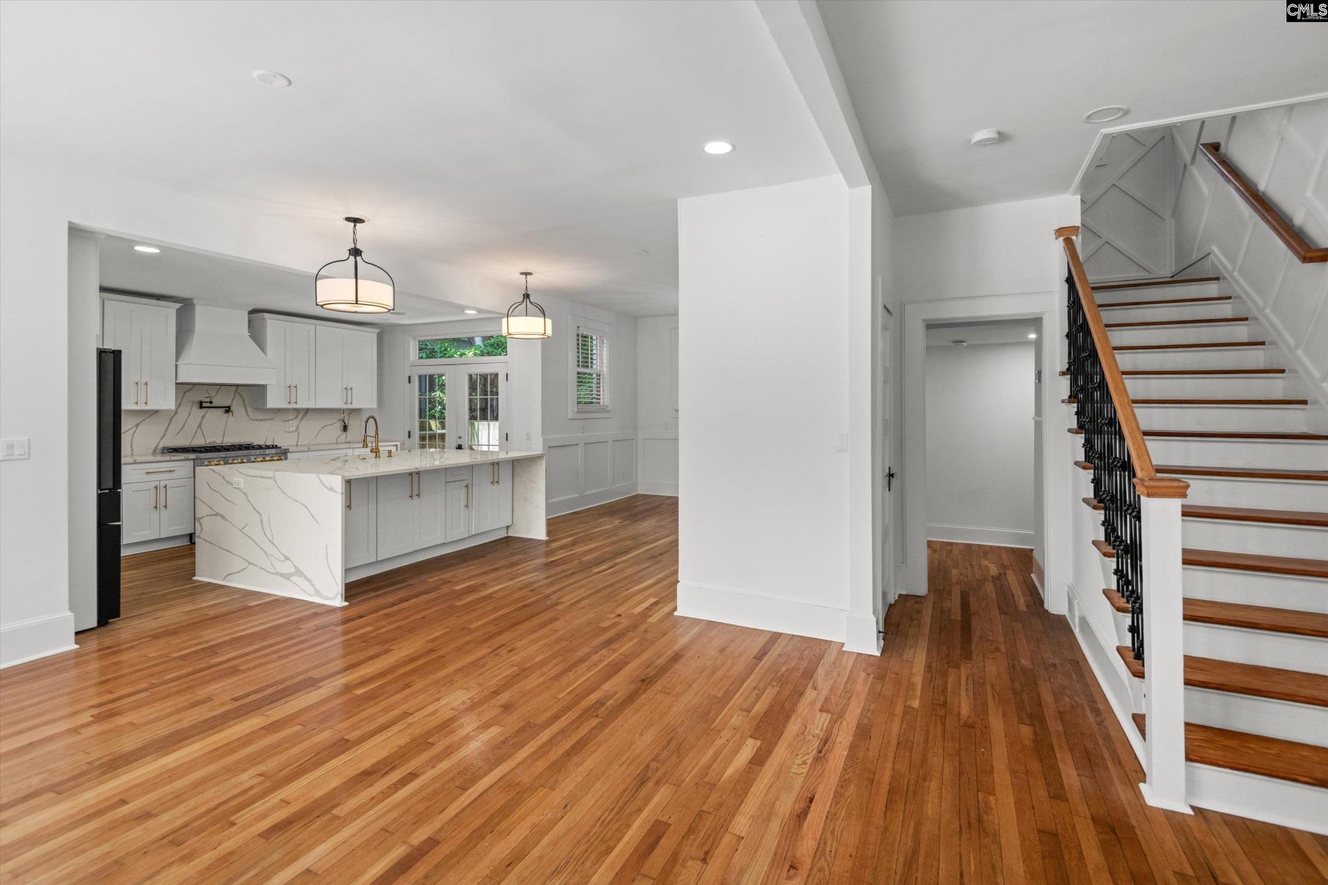 1731 Maplewood Drive Photo 6