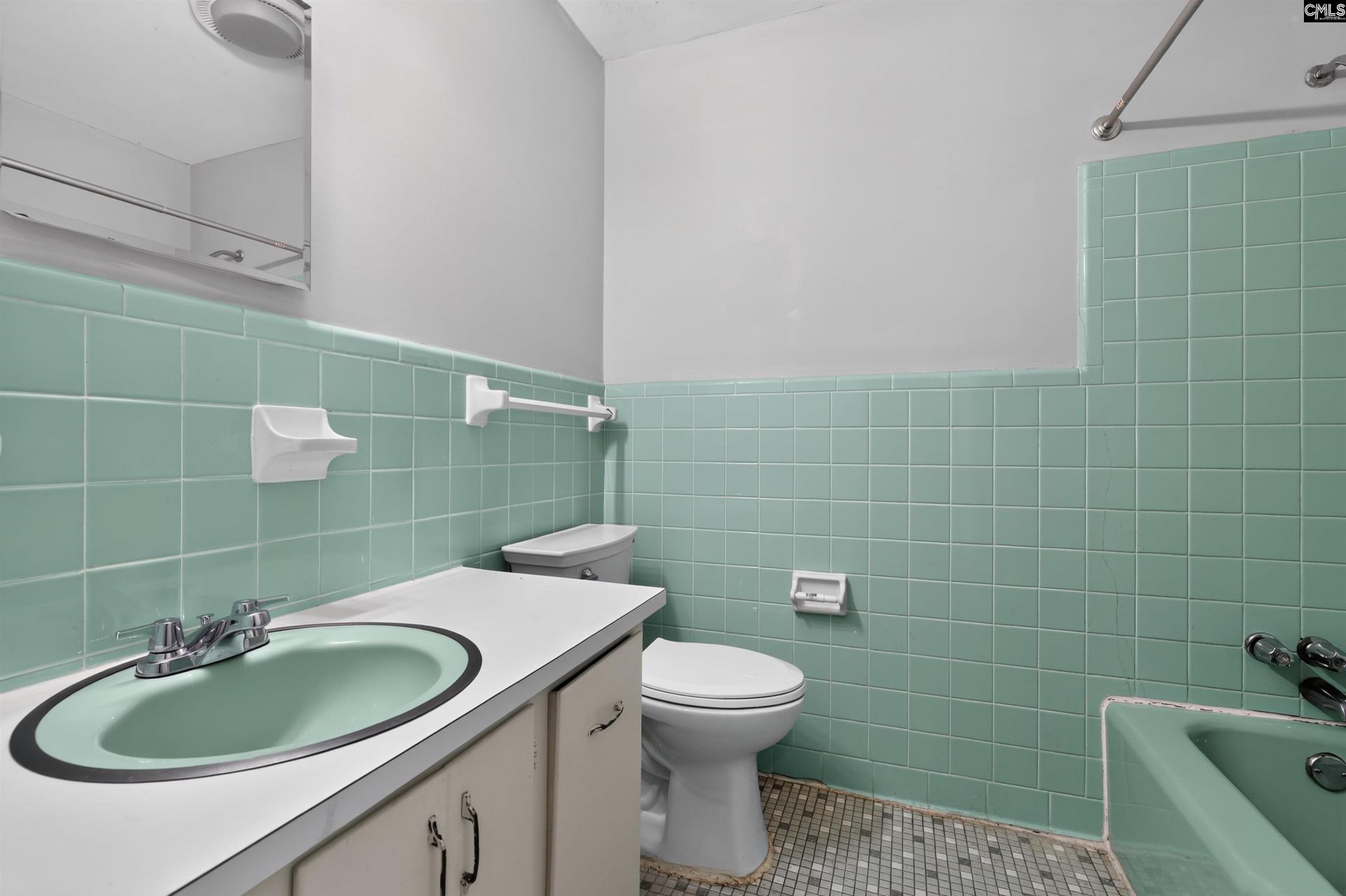 609 Westover Road Photo 29