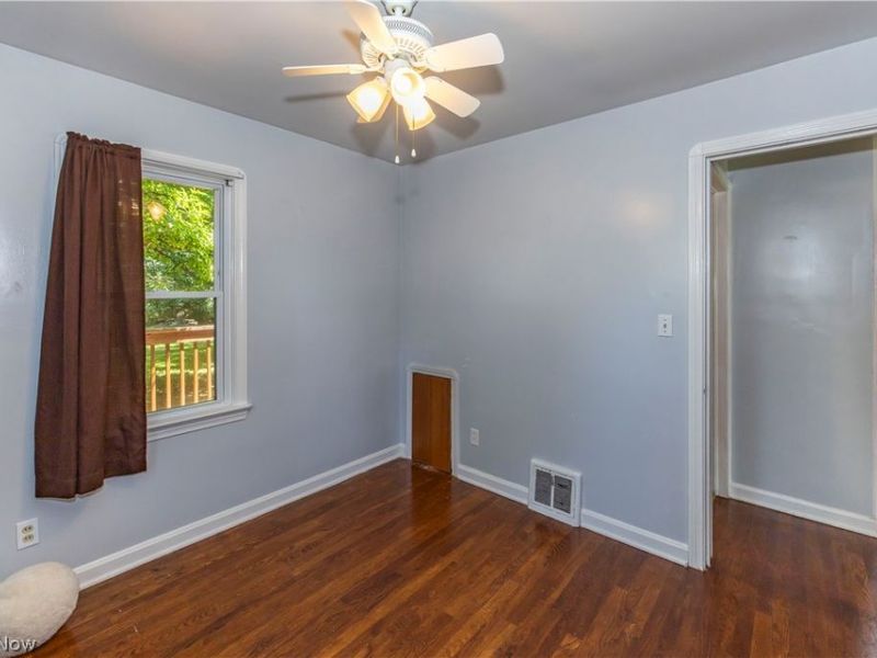 1597 Bond Street, Akron, OH 44313 Photo 19