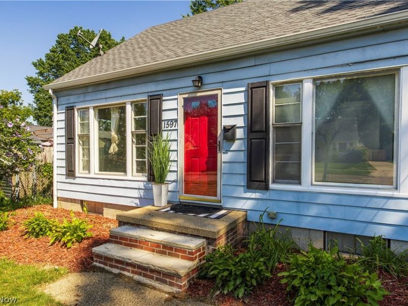 1597 Bond Street, Akron, OH 44313 Photo 3