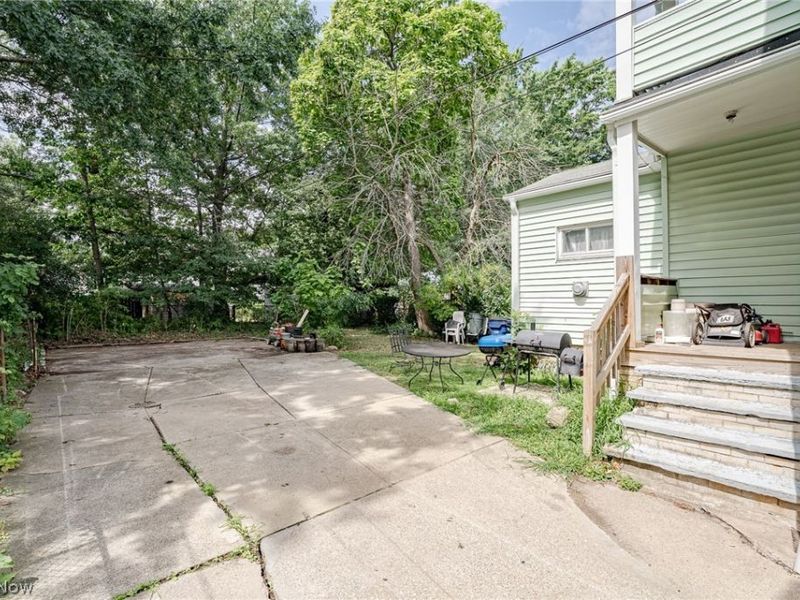 1700 Wayside Road, Cleveland, OH 44112 Photo 16