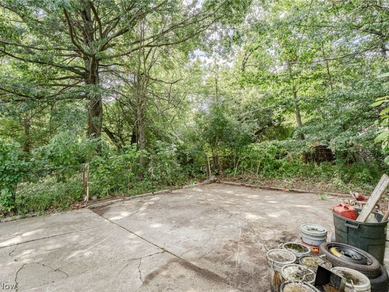 1700 Wayside Road, Cleveland, OH 44112 Photo 18