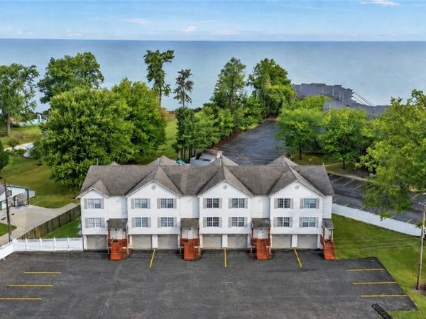 6037 Lake Road W, Ashtabula, OH 44004