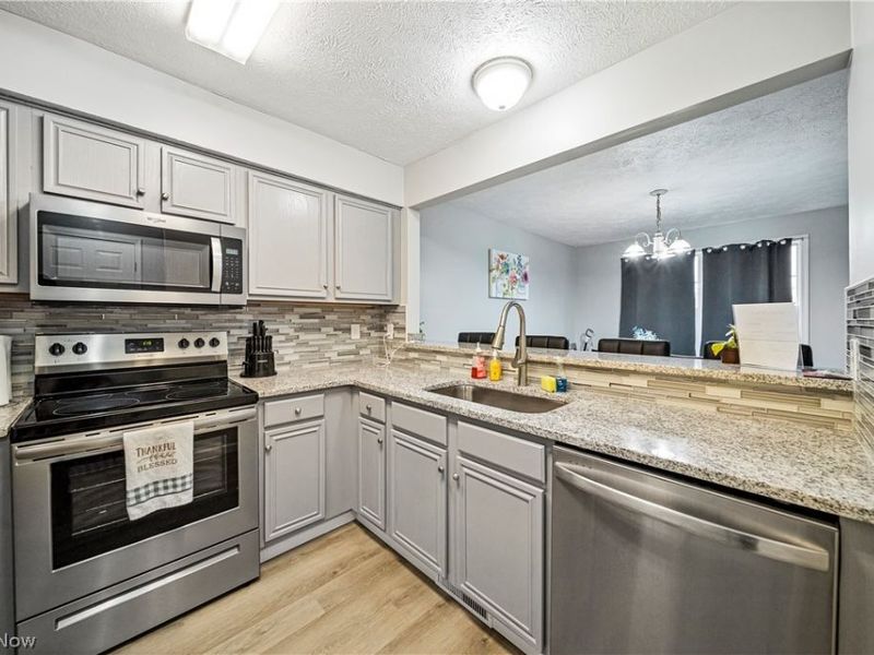 6037 Lake Road W, Ashtabula, OH 44004 Photo 6