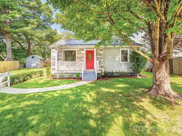 4 La Rue Street, Asheville, NC 28806