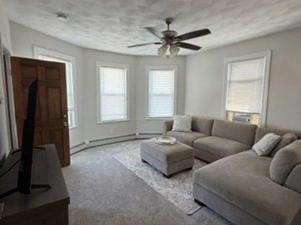 60 Valentine St, Unit 2, New Bedford, MA 02744