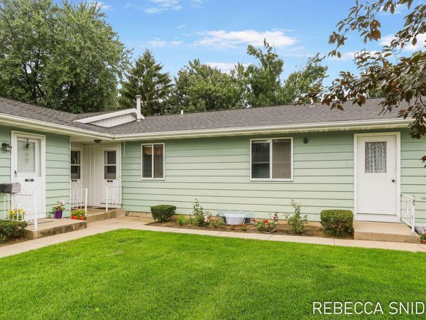 5692 Leisure S Drive SE, Grand Rapids, MI 49548