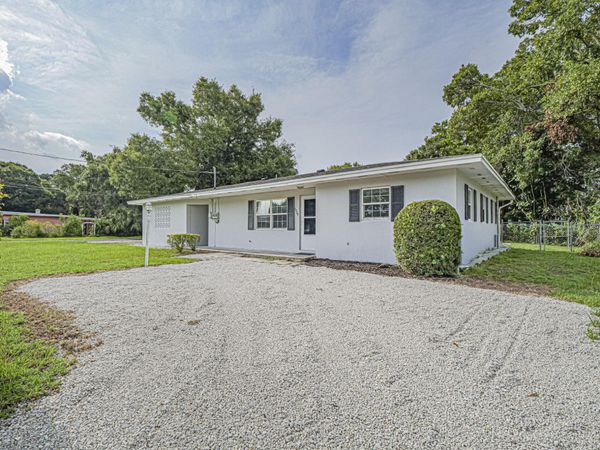 2075 37TH Avenue, Unit B, Vero Beach, FL 32960