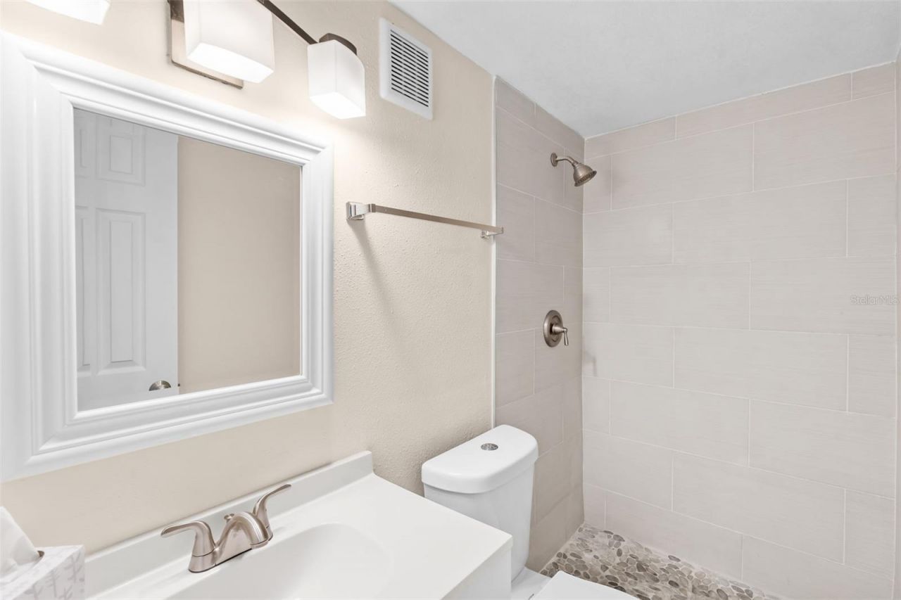 138 69th Avenue N, Saint Petersburg, FL 33702 Photo