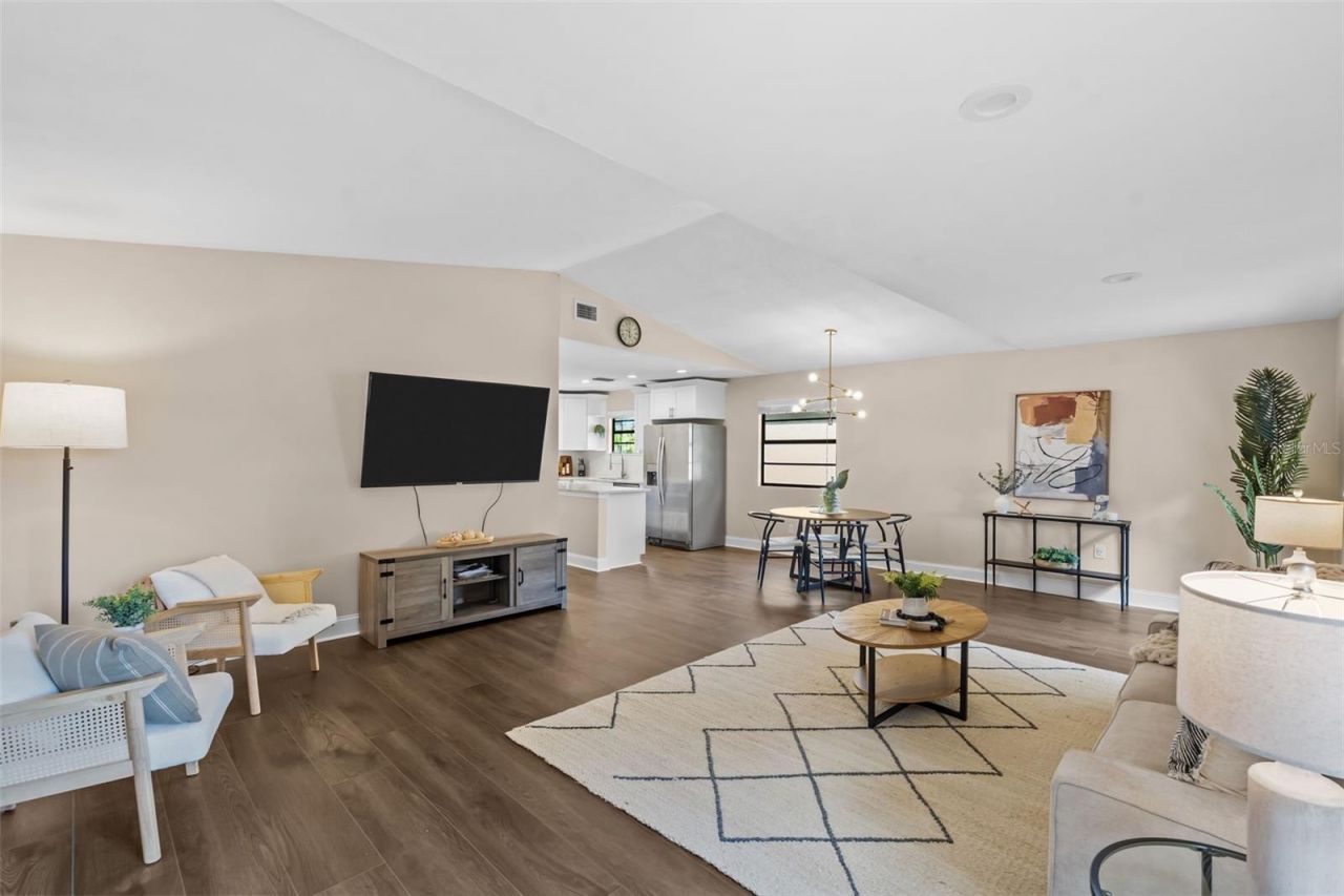 138 69th Avenue N, Saint Petersburg, FL 33702 Photo