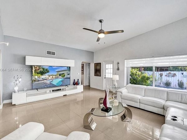 1750 71st St , Miami Beach, FL 33141