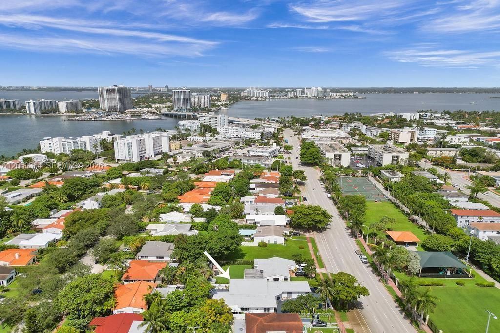 1750 71st St, Miami Beach, FL 33141 Photo