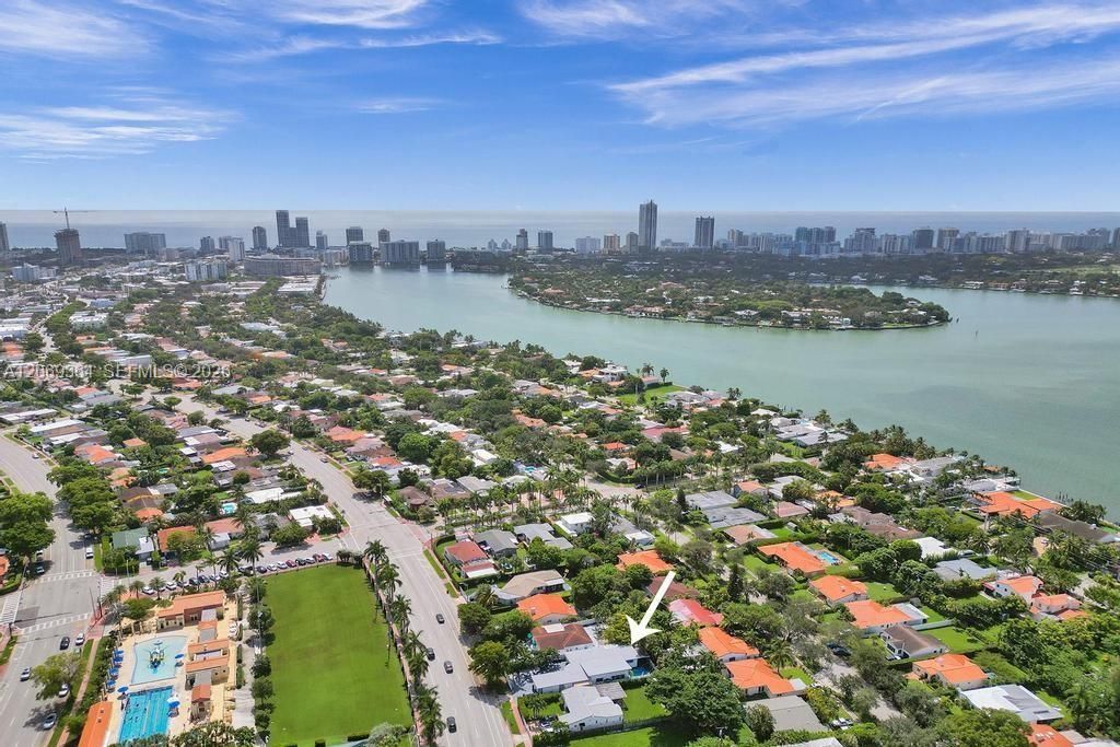 1750 71st St, Miami Beach, FL 33141 Photo