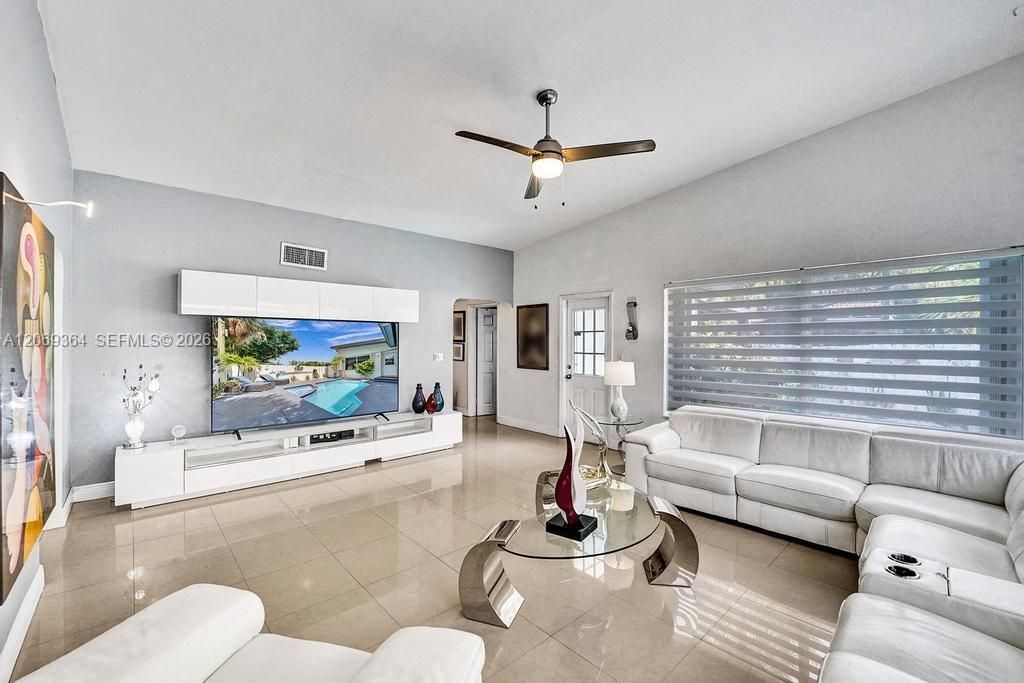 1750 71st St, Miami Beach, FL 33141 Photo