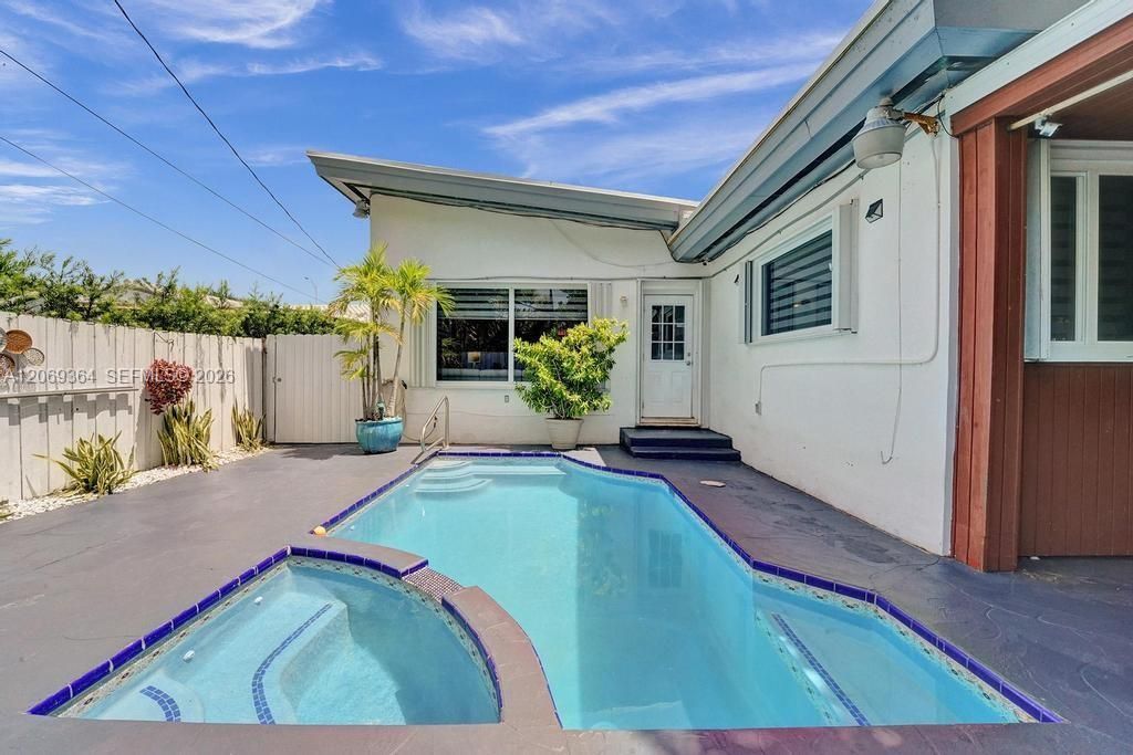 1750 71st St, Miami Beach, FL 33141 Photo