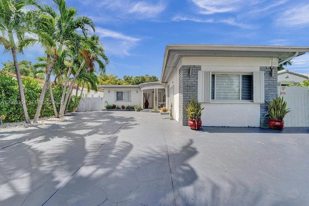 1750 71st St, Miami Beach, FL 33141 Photo