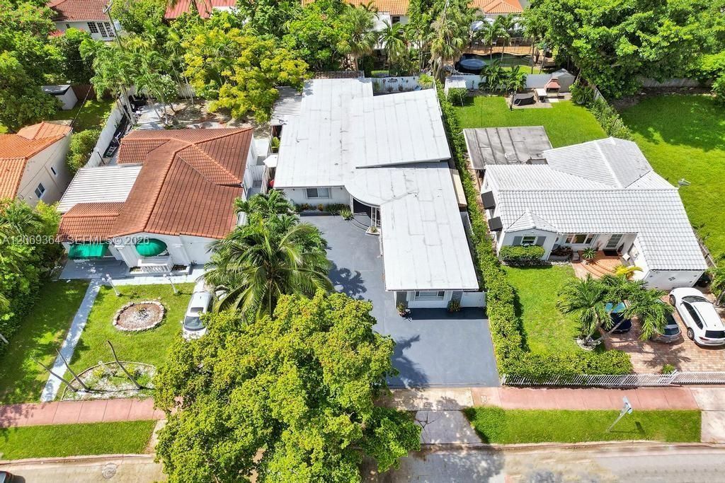 1750 71st St, Miami Beach, FL 33141 Photo