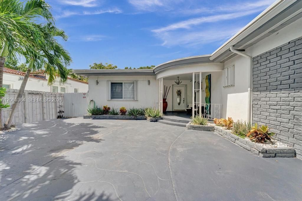 1750 71st St, Miami Beach, FL 33141 Photo