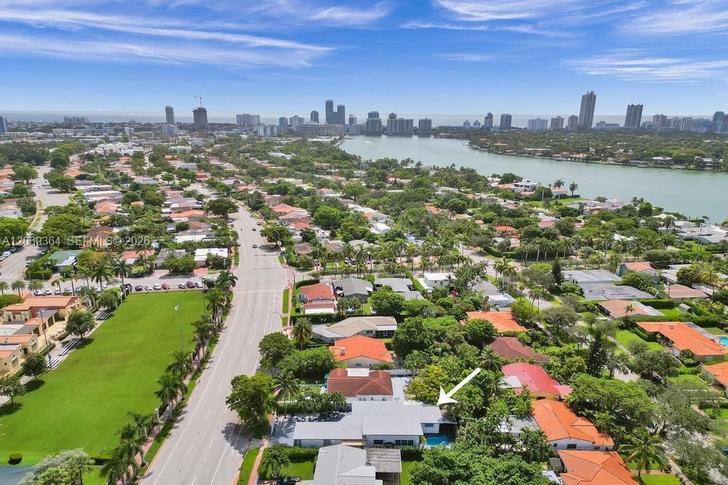 1750 71st St, Miami Beach, FL 33141 Photo