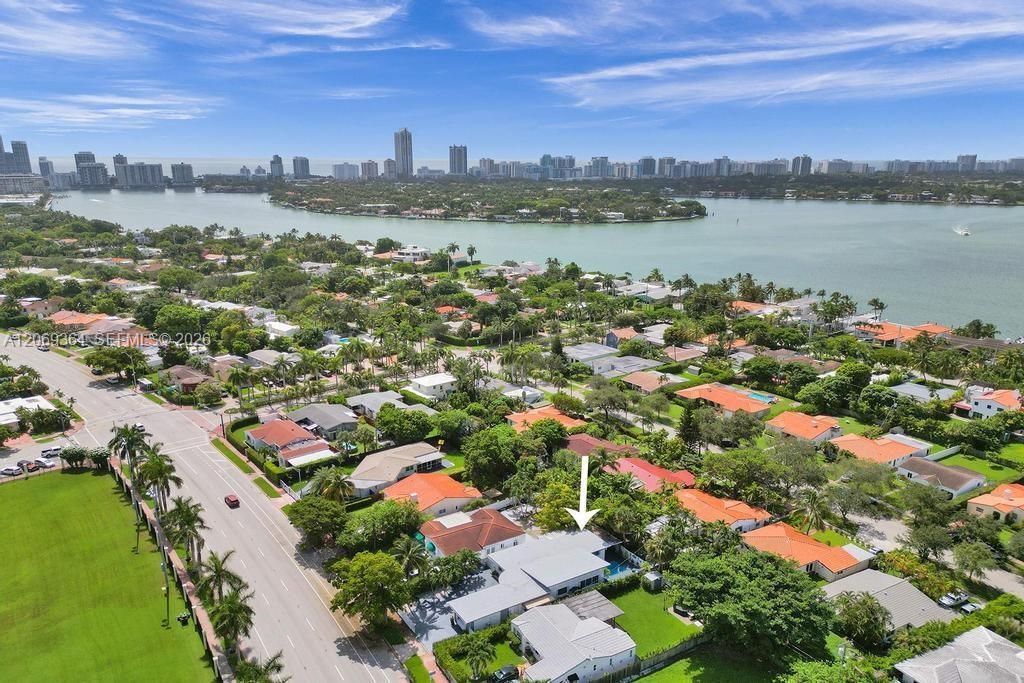 1750 71st St, Miami Beach, FL 33141 Photo