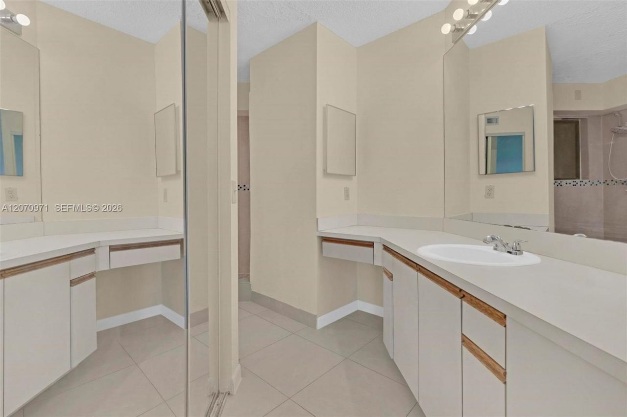 15545 N Miami Lakeway N , Unit 106, Miami Lakes, FL 33014 Photo