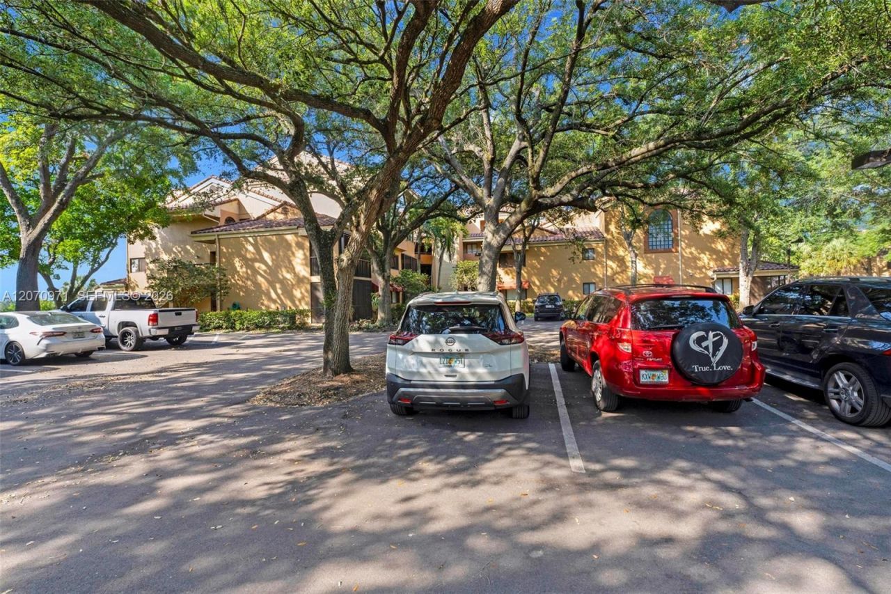 15545 N Miami Lakeway N , Unit 106, Miami Lakes, FL 33014 Photo