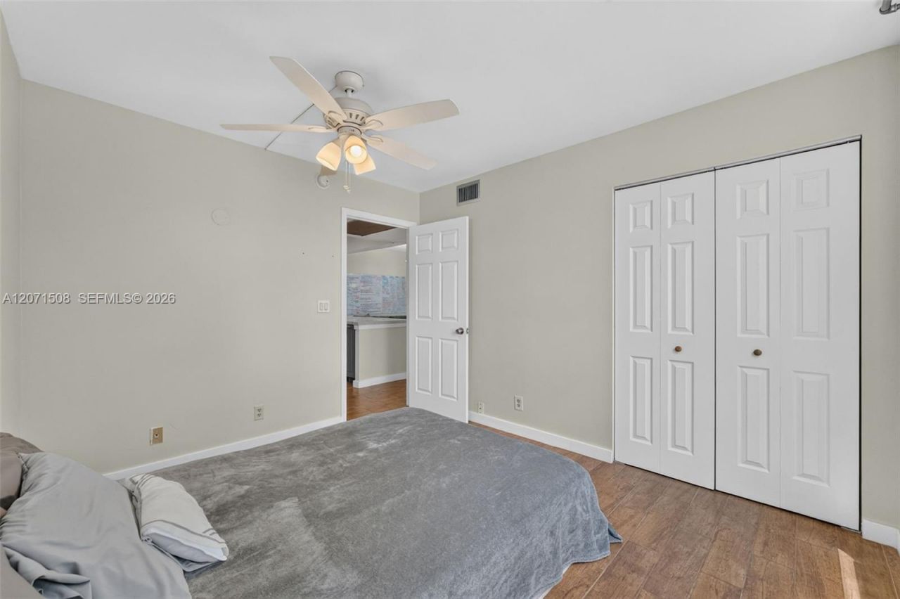 9440 Poinciana Pl , Unit 302, Davie, FL 33324 Photo